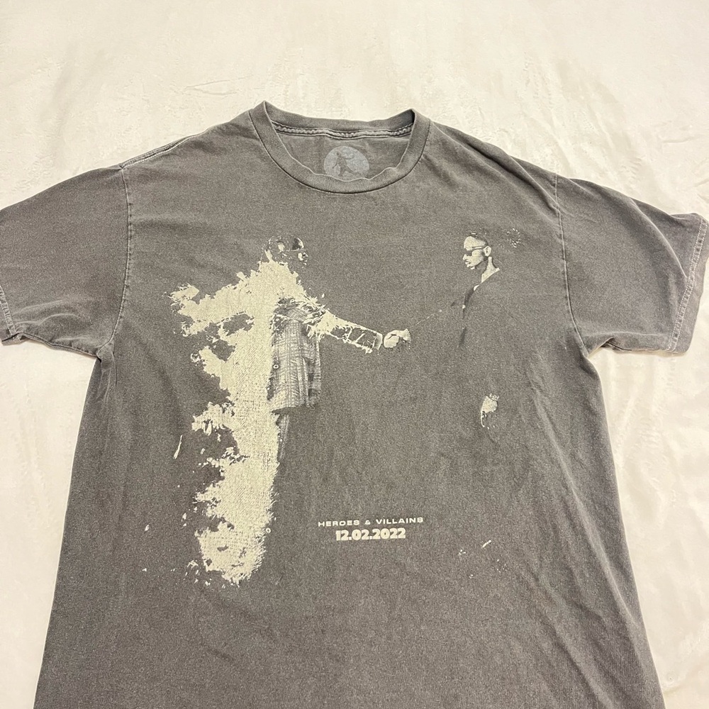 PacSun Gray Graphic Heroes & Villains Crewneck Tee